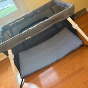 Guava - Lotus Travel Crib